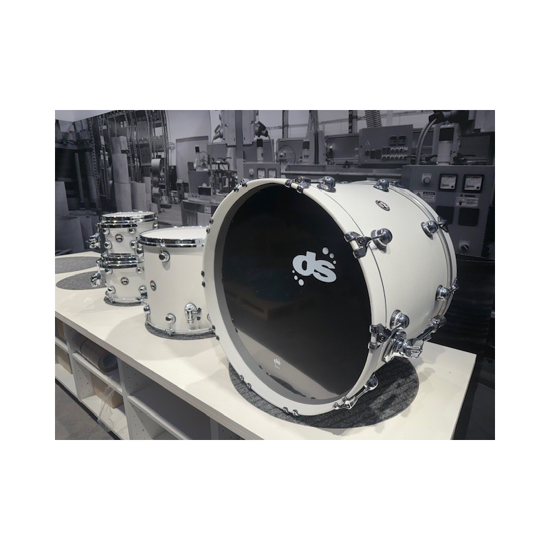 Rebel Custom Shop - 22" 10" 12" 16"- Erable - White Snake Finish